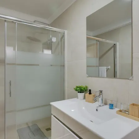 Maiata House 3 *